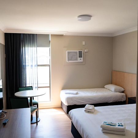 וורוויק פארם El Toro Motel מראה חיצוני תמונה