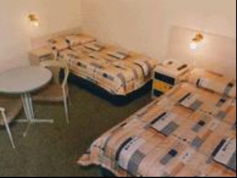 וורוויק פארם El Toro Motel מראה חיצוני תמונה