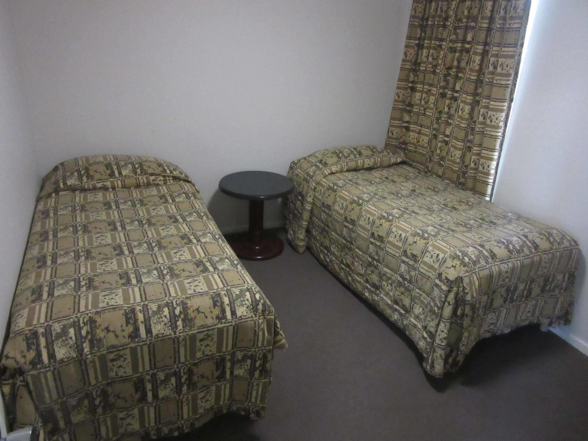 וורוויק פארם El Toro Motel מראה חיצוני תמונה