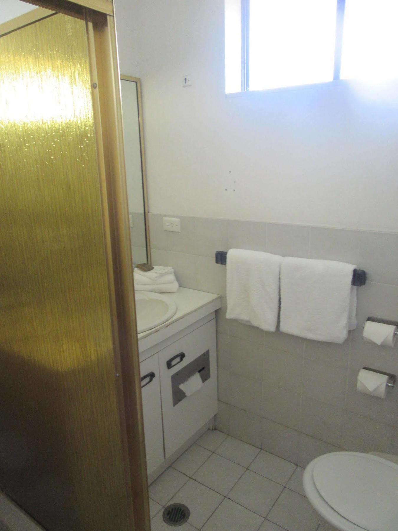 וורוויק פארם El Toro Motel מראה חיצוני תמונה